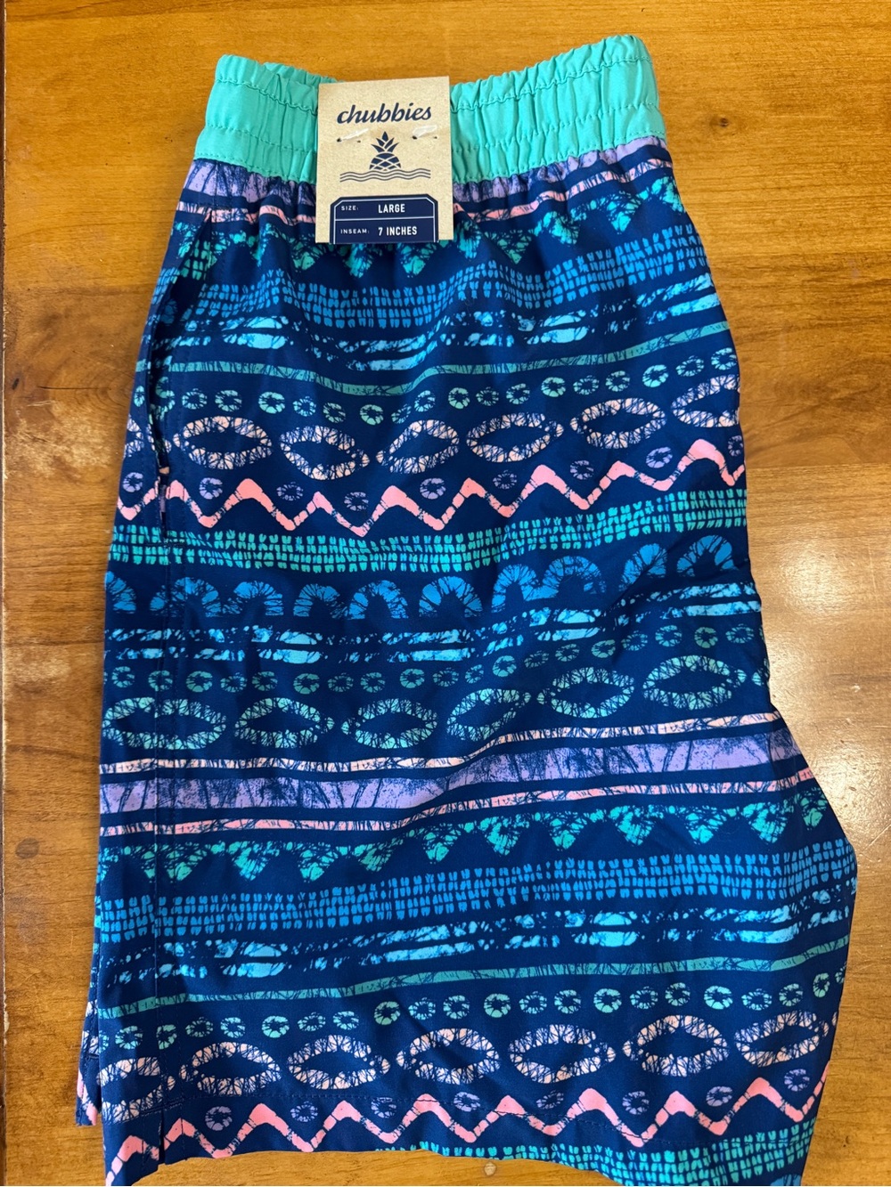 NWT Chubbies “The Favs” Classic Swim Trunks. Size Lg. 7” Inseam